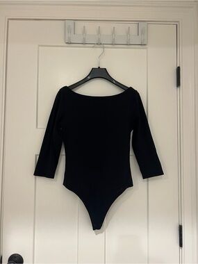 Aritzia Original Contour Long sleeve Bodysuit, M, Black